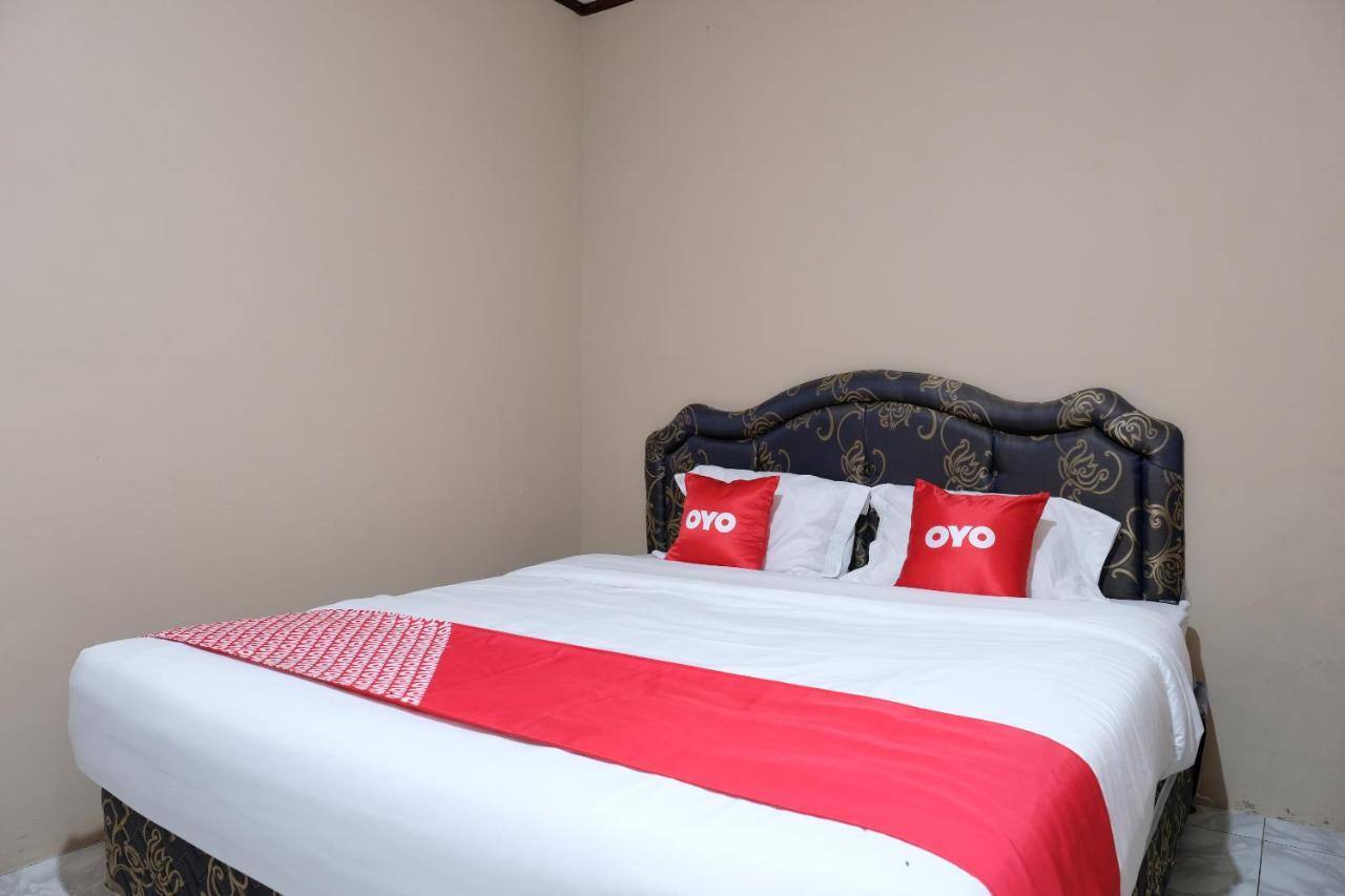 Oyo 1851 Homestay Joss Tanjungbinga Экстерьер фото